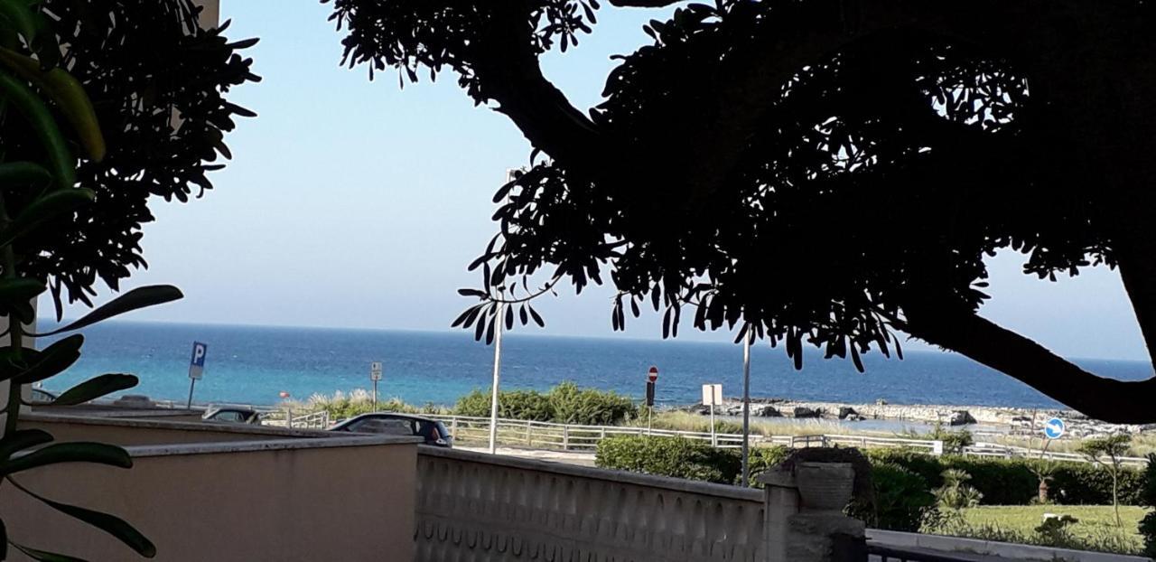Bilocale Punta Rosa - Fronte Spiaggia Otranto Exterior foto